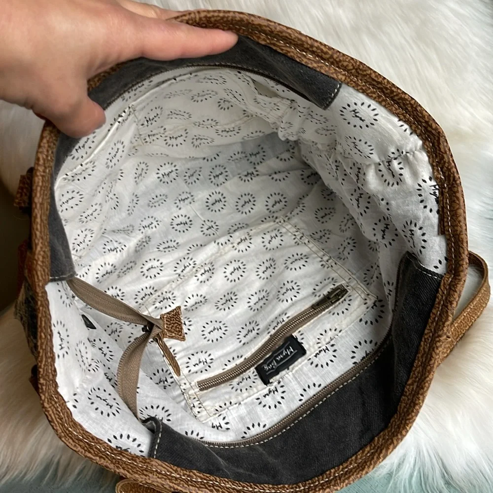 Myra Bag Shoulder Bag